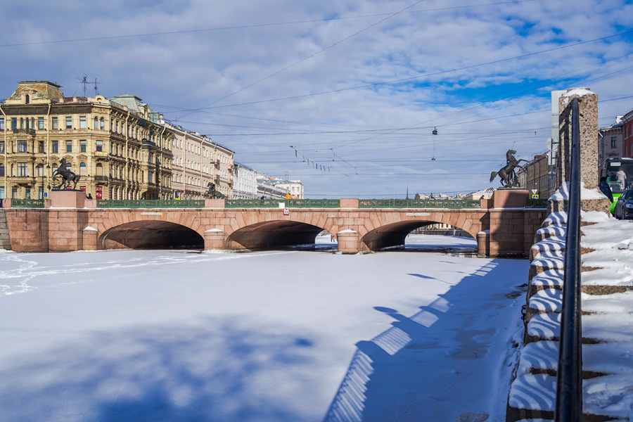 Аничков мост в санкт петербурге фото